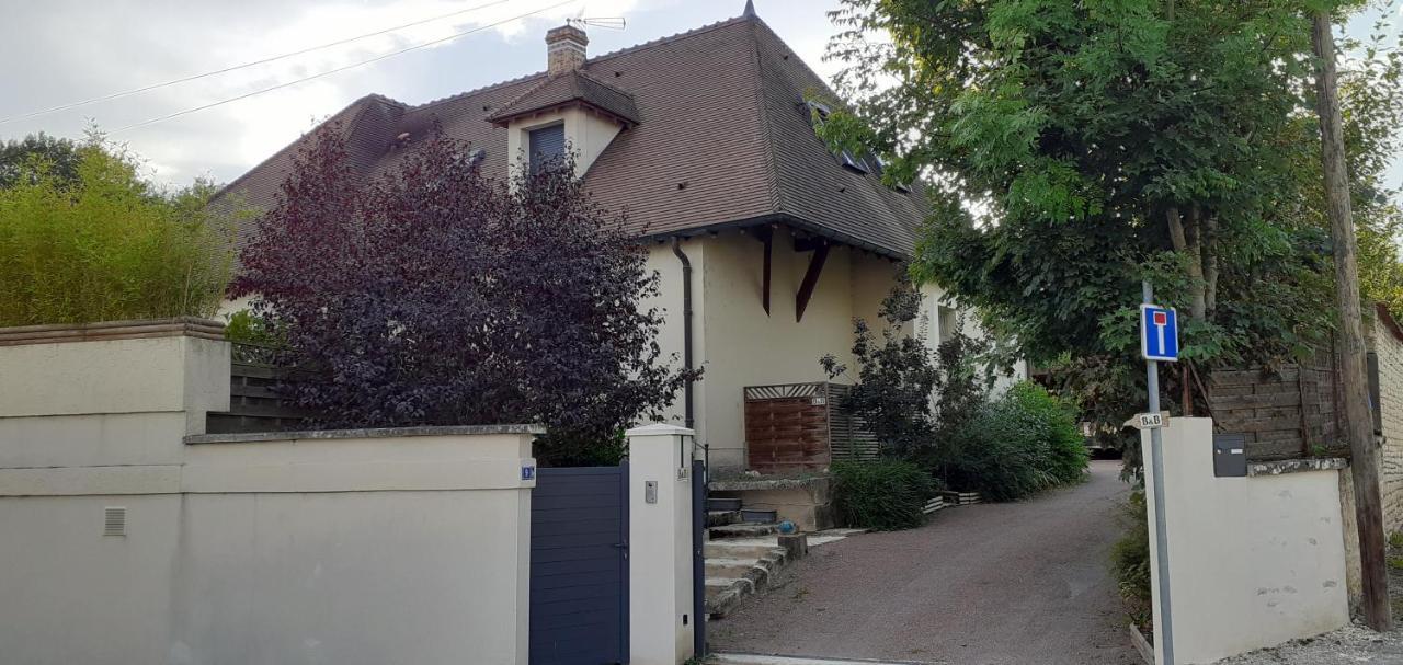 Au P'Tit Versailles Châtillon-sur-Seine Buitenkant foto